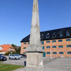 Obelisk soll an die Fertigstellung des Eiderkanals erinnern