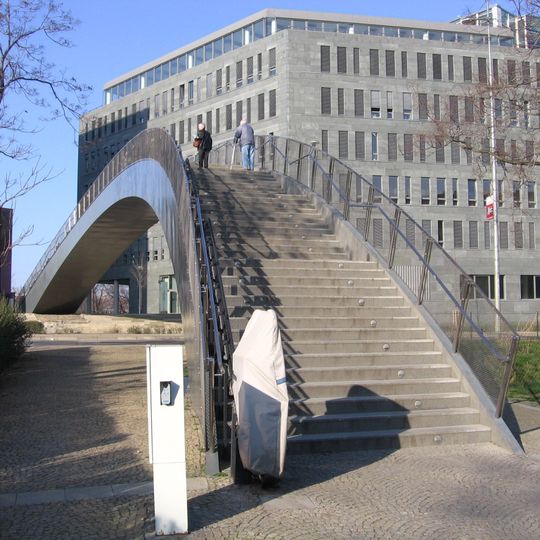 Rohanské nábřeží footbridge