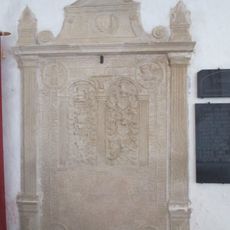 Kapa plāksne - piemineklis V.Efernam