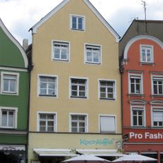 Wohn- und Geschäftshaus