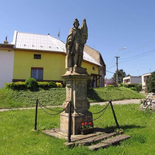 Socha svatého Floriána ve středu Charvát
