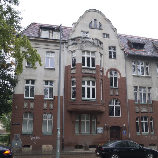 Powstańców Warszawskich 9