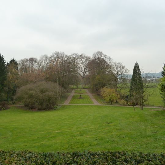 Huis Gronsveld: pedestals