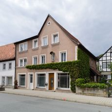 Wohn- und Geschäftshaus