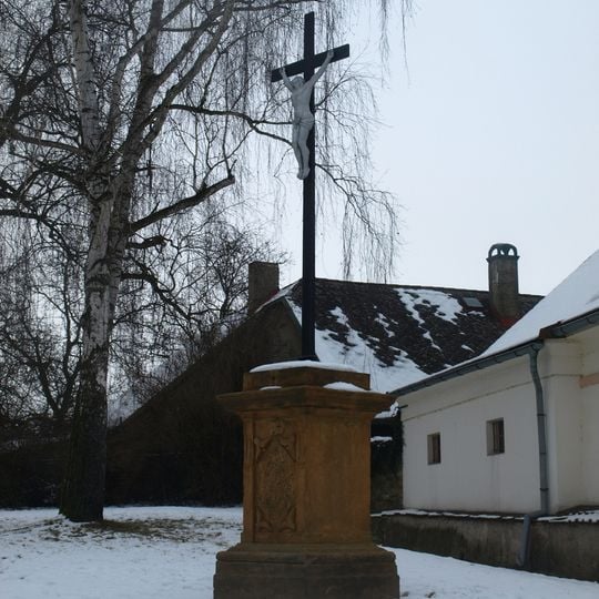 Kříž u kostela svatého Jakuba v Jaroměři