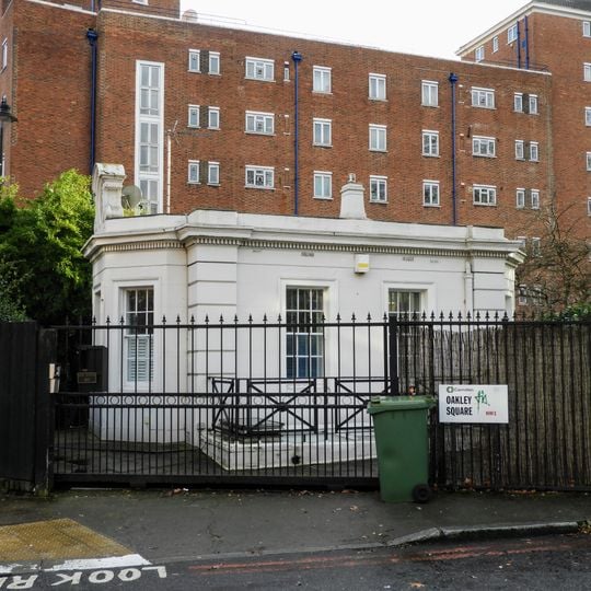 Oakley Square Gardens Lodge