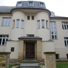 Villa mit Garten und Einfriedung Weststraße 13