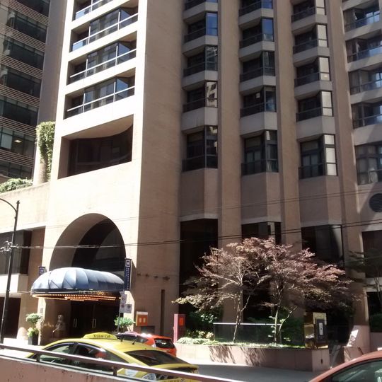 Metropolitan Vancouver Hotel