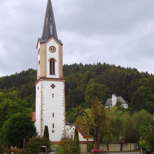 Dorflinde bei der Kirche