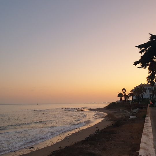Playa de Calahonda - La Luna / Royal Beach