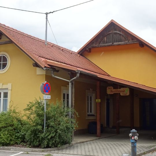 Former brewery and warehouse