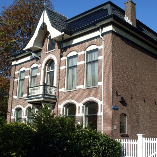 Kerkesingel 1, Velsen-Zuid