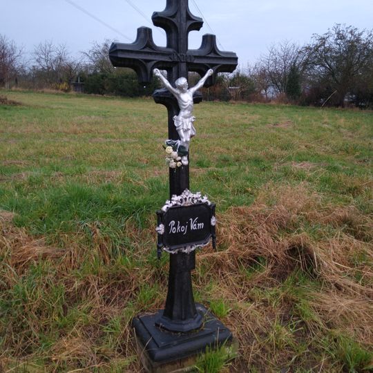 Kříž u Hlinovky západně od Dobříše