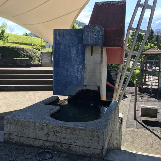 Brunnen Schulhaus Morgenstern