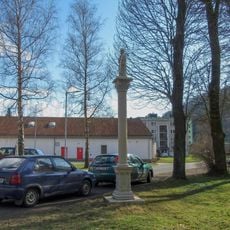 Sloup v Hanušovicích u kaple ve Školní ulici