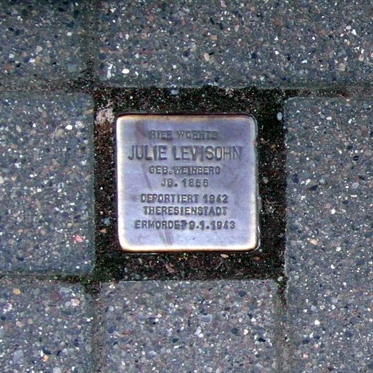 Stolperstein en memoria de Julie Levisohn