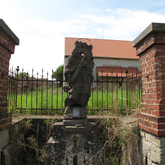 Socha svatého Jana Nepomuckého v Drahoňově Újezdu