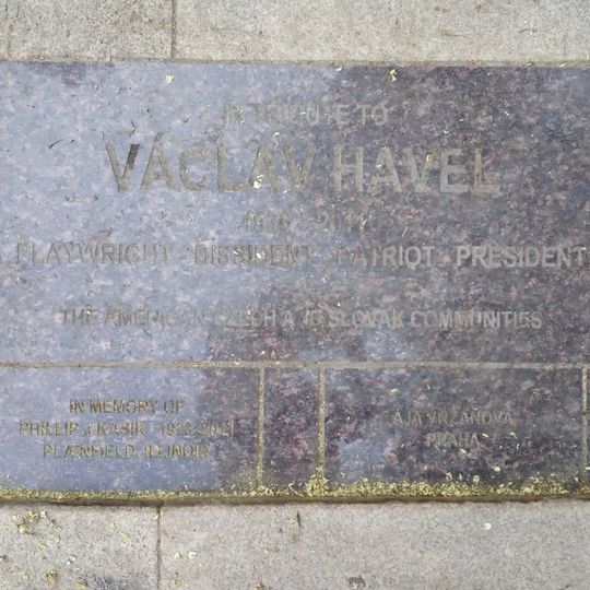 Plaque to Václav Havel in Vrchlického sady