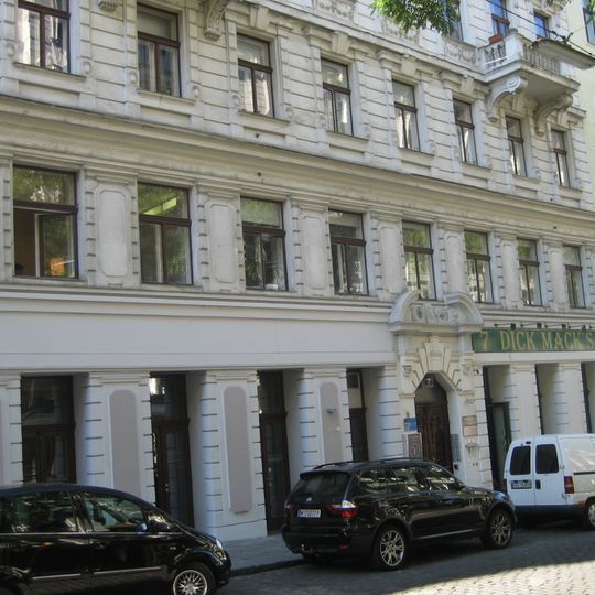 Wohn- und Geschäftshaus