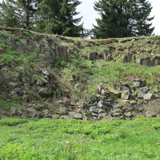 Ehem. Steinbruch Basaltsee NW von Oberelsbach