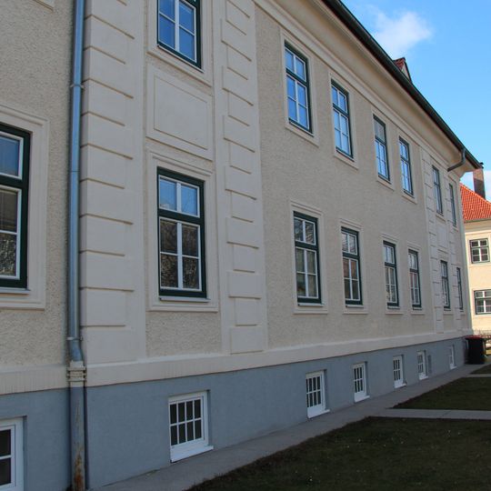 Arbeiter-/Angestelltenwohnhaus