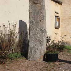 Menhir du cimetière de Montigny-Saint-Barthélemy