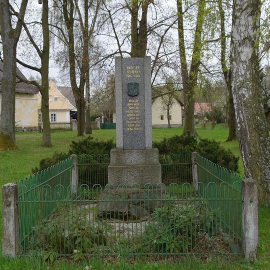Pomník padlým v Třebýcince