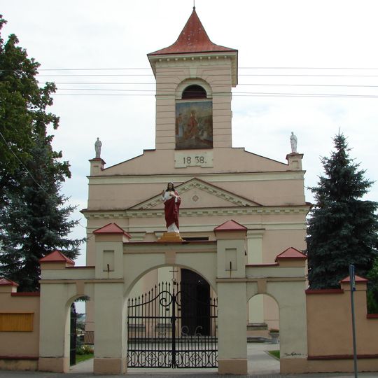 Kościół św. Stanisława Biskupa, 1 Maja 8 w Grabowie