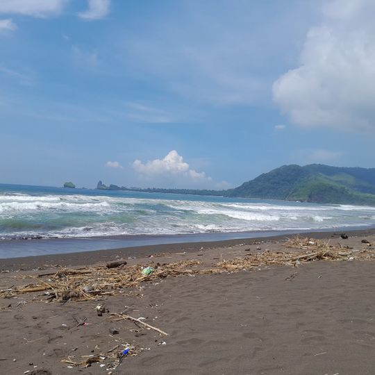 Pantai Watuulo