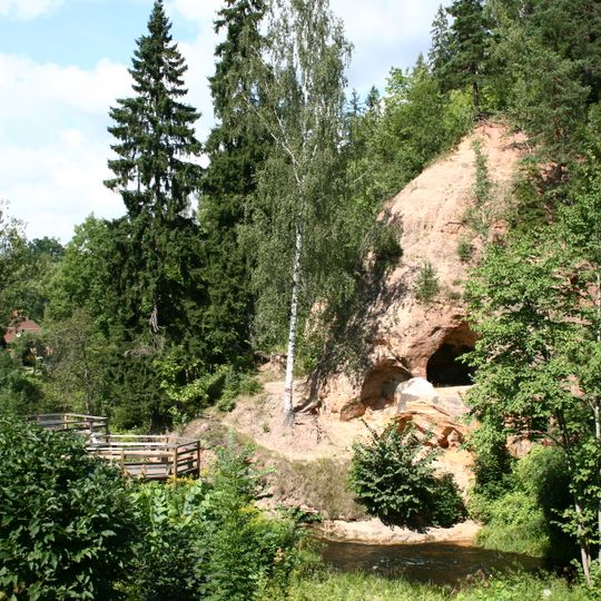 Lustūzis Cliff