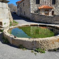 Fuente y Pilón circular, Cepeda la Mora