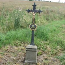 Kříž východně od Lukavce u rybníka Pavlovec