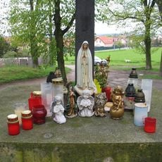 Pamětní kříž v Noutonicích