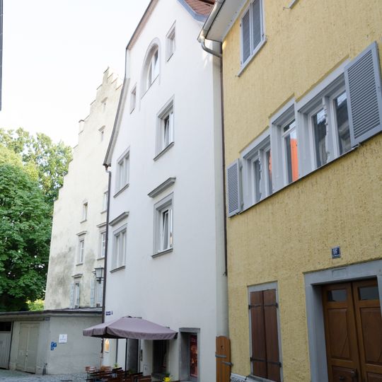 Wohn- und Geschäftshaus