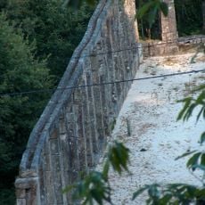 Aqueduto do Mosteiro de São Cristóvão de Lafões
