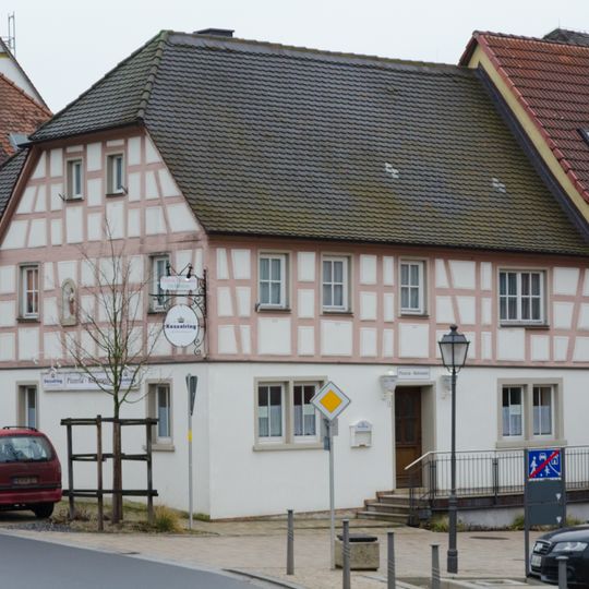 Wohn- und Geschäftshaus