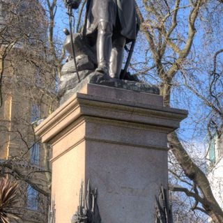 Statue of James Outram
