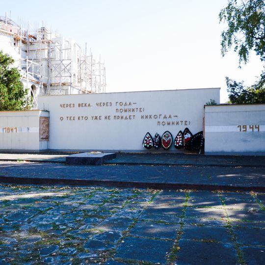World War II memorial in Ungheni