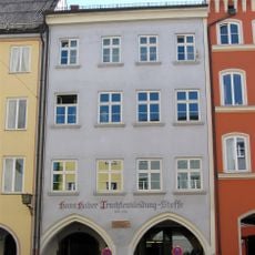 Wohn- und Geschäftshaus