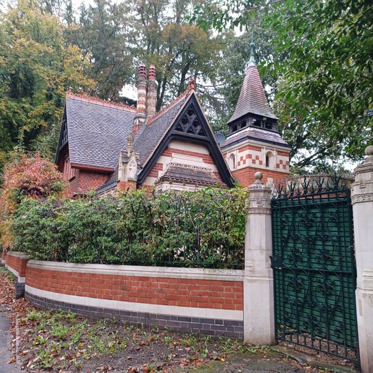 Middle Lodge In Friar Park