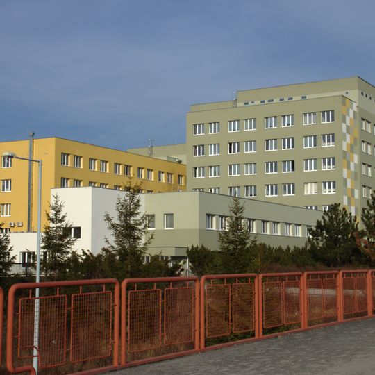 Lávka přes ulici V hůrkách u Seydlerovy ulice