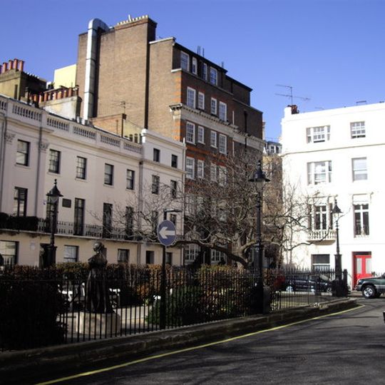 12, Victoria Square Sw1