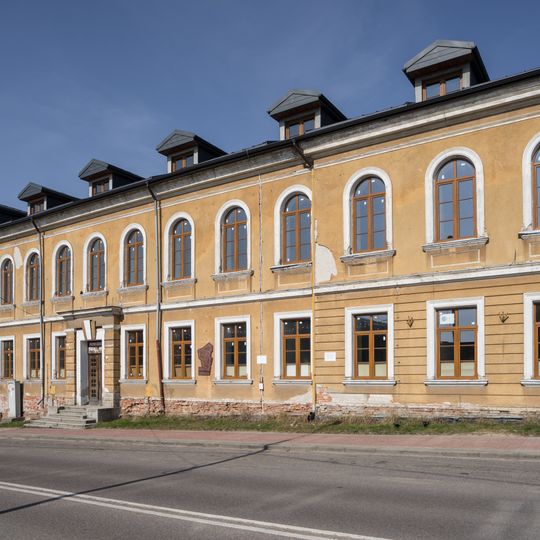 Szpital wojskowy, ob. budynek administracyjny