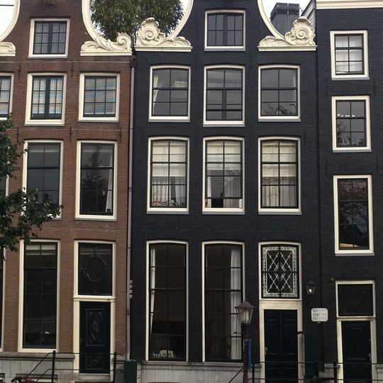 Oudezijds Voorburgwal 107, Amsterdam