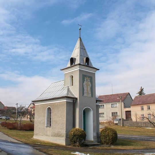 Kaple v Hačkách na návsi