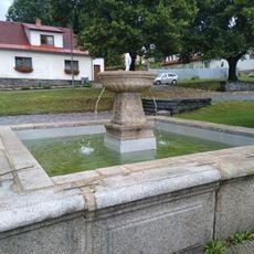 Kašna ve Svratce na náměstí Národního povstání