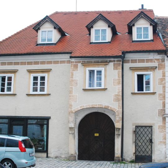 Wohn- und Geschäftshaus