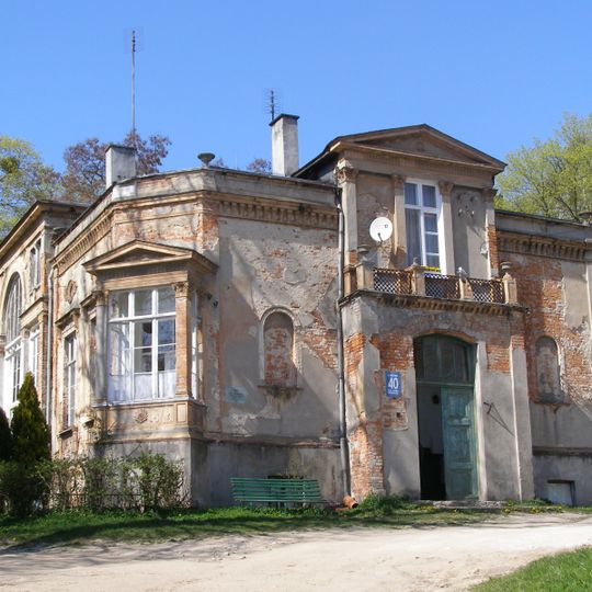 Zespół dworsko-parkowy w Zakoniczynie