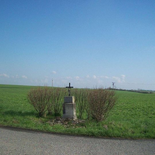 Kříž západně od Němčovic