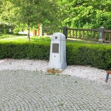 Pomník bojovníkům za svobodu a obětem bezpráví v parku Generála Mrázka v Jablonci nad Nisou